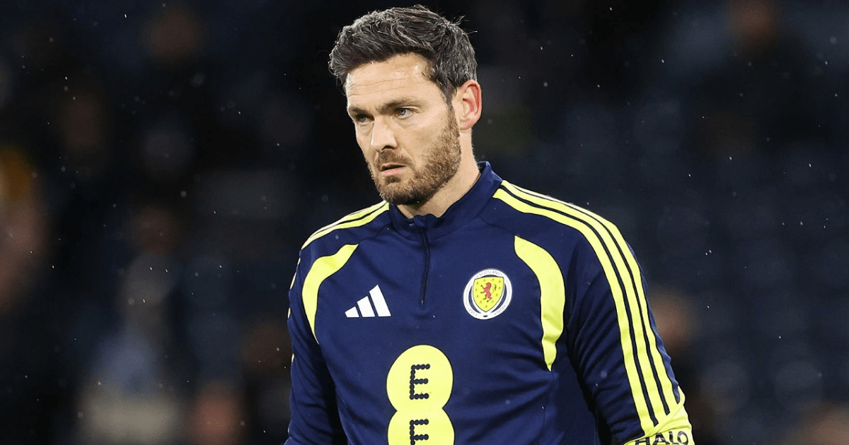 Gordon Bawa Skotlandia Lolos