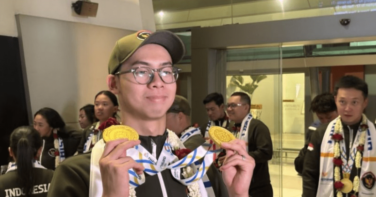 Jason Donovan Bidik Asian