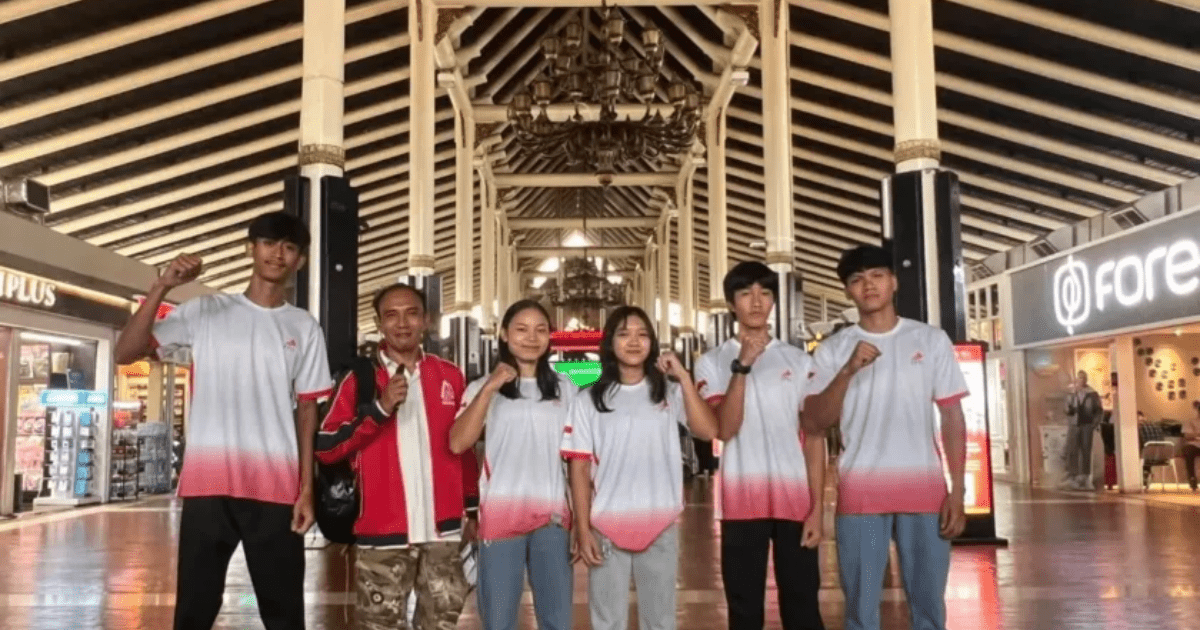 Panjat Tebing Sumbang Emas