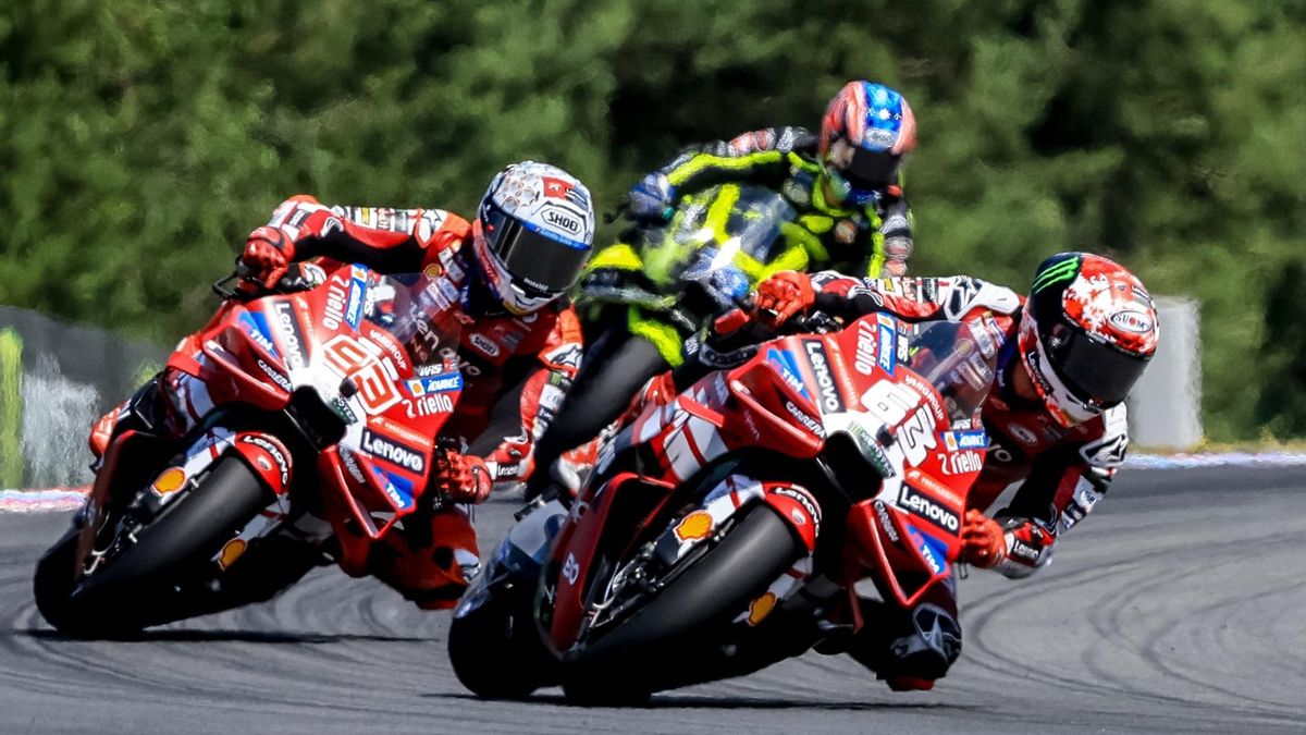 gp belanda assen - ilustrasi berita GP Belanda Assen: Persaingan Memanas setelah Kemenangan Márquez dan Permintaan…