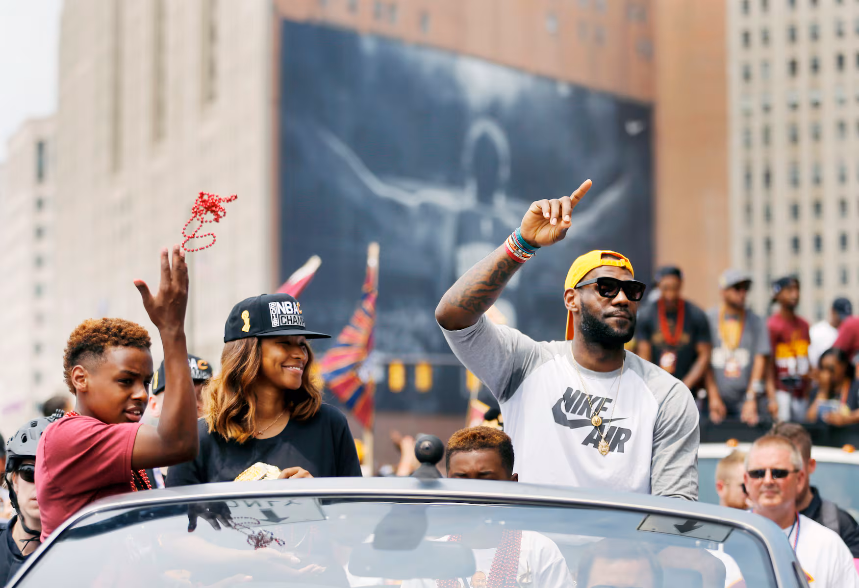 peringatan cavs 2016 - ilustrasi berita Peringatan Cavs 2016 dan headline olahraga: Browns minati Brendan Sorsby,…