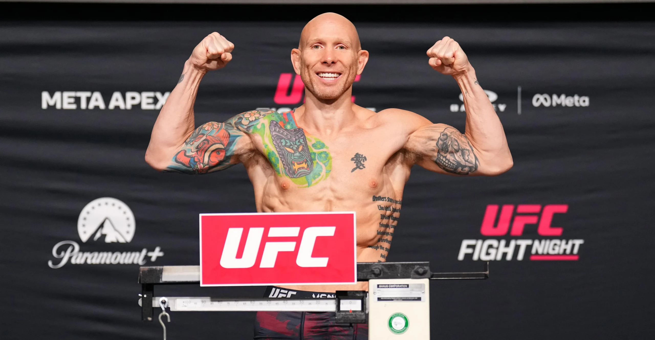 kembali ke lightweight - ilustrasi berita Josh Emmett Pertimbangkan Kembali ke Lightweight Usai Rentetan Kekalahan