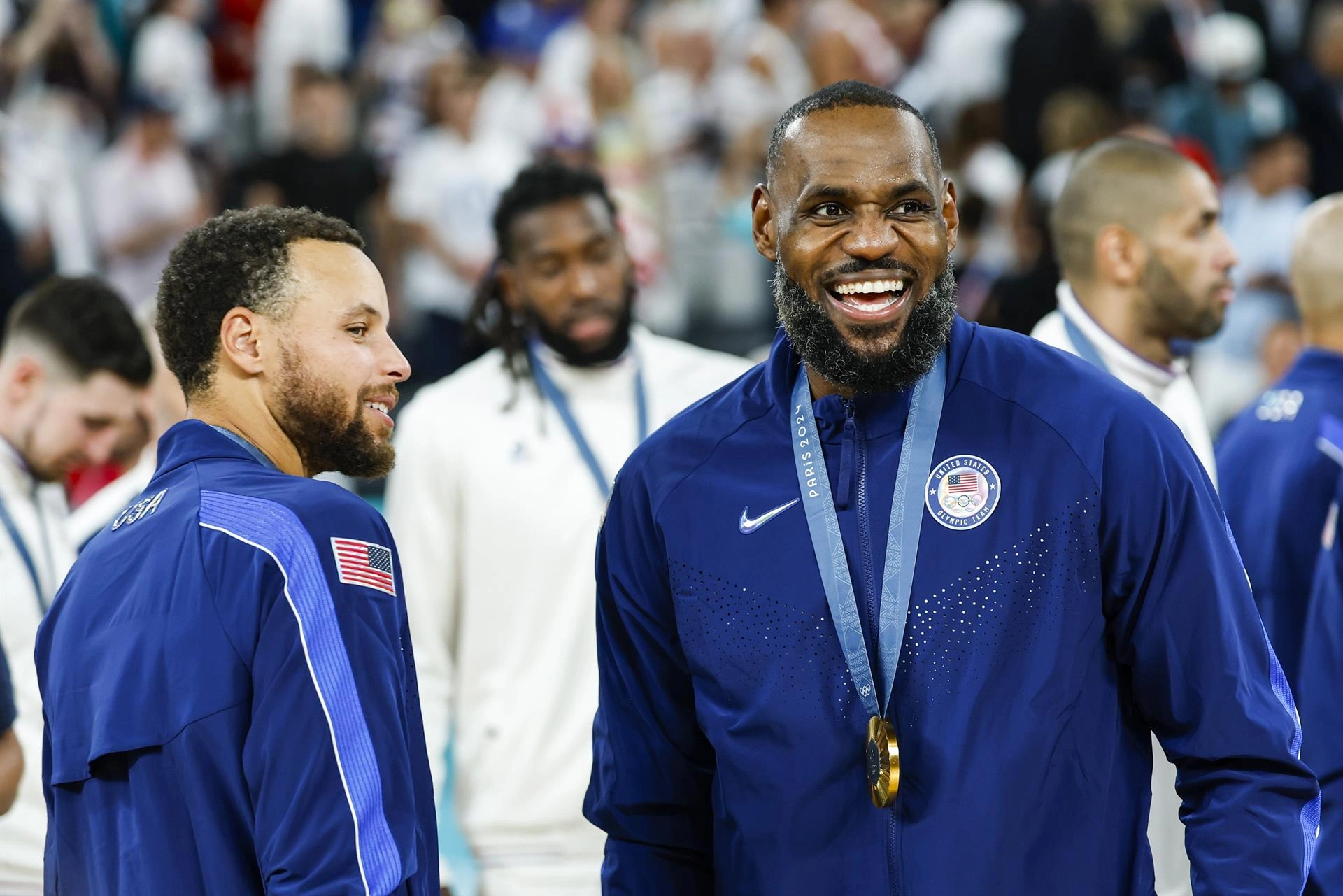Lebron 76ers: LeBron James Berlabuh di Philadelphia 76ers untuk Musim ke-24 NBA