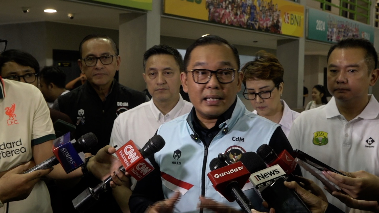 bulu tangkis emas - ilustrasi berita Sorotan Baru Seputar Bulu Tangkis Emas yang Menarik Perhatian