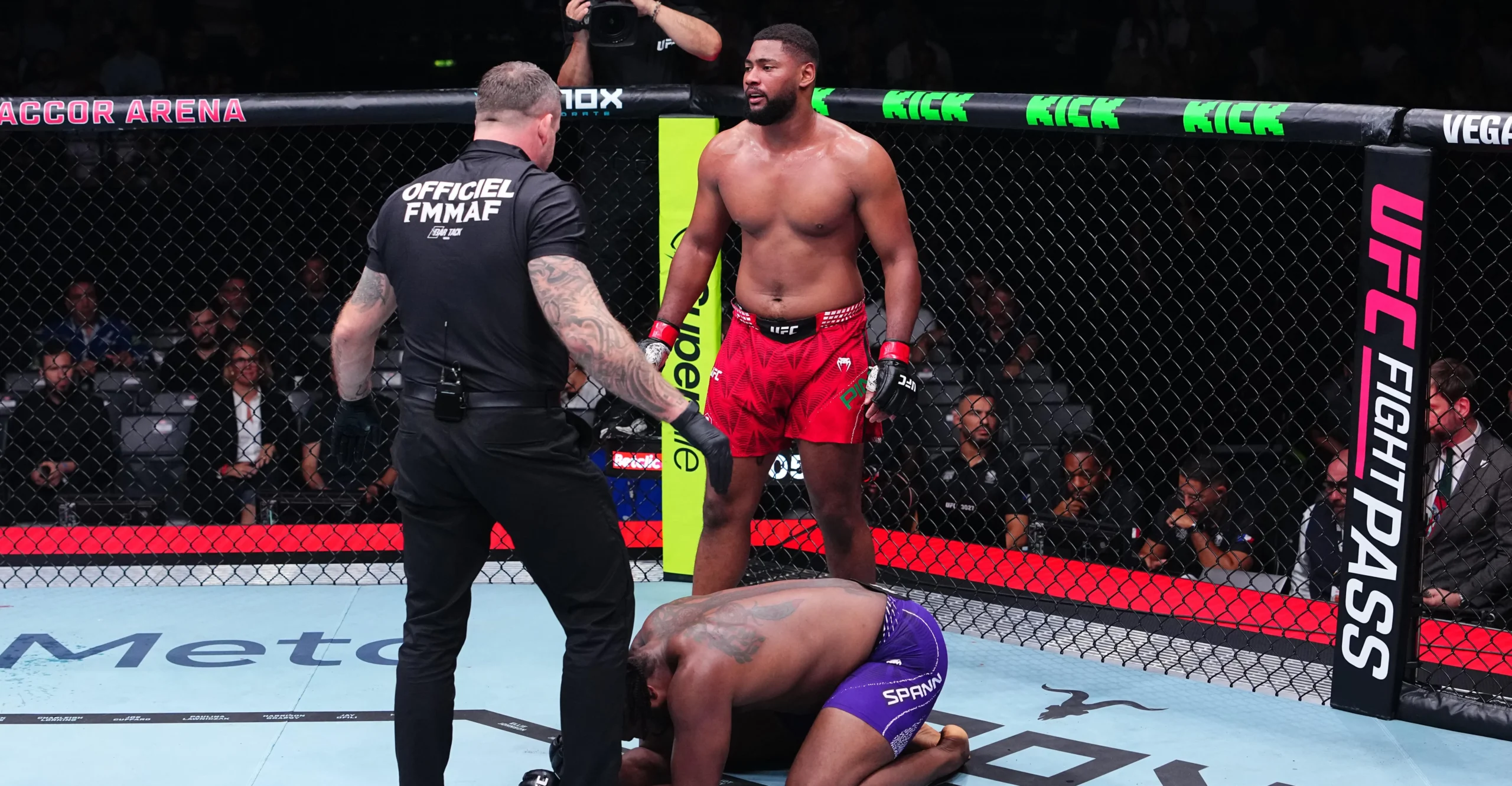 mario pinto - ilustrasi berita Mario Pinto Pertahankan Rekor Undefeated dengan TKO atas Ryan Spann di Paris